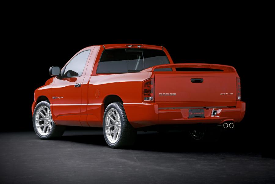  Dodge Ram SRT10 2004 года  (фото 37 из 40)